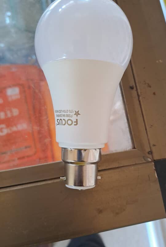 Focus LED 9W Bulb